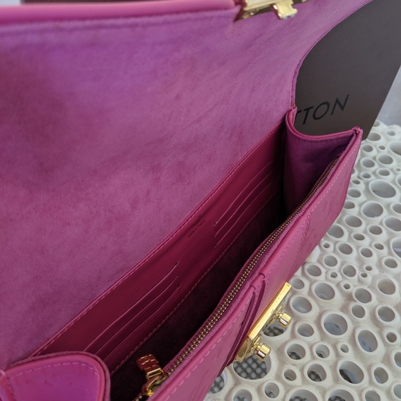 Pink studded Louis Vuitton clutch - small - Picture 2 of 8